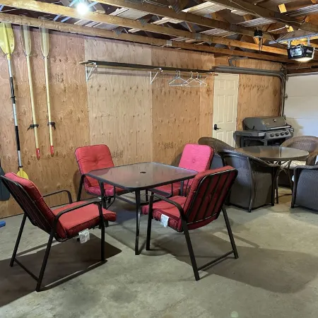 Grandpa’s Lagoon!  Spacious Cabin on Eagle River Chain, minutes from downtown!