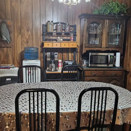 Bear Lair 1 Pet friendly,walking trails,hot tub