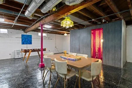 Mid Century ranch central to everything!