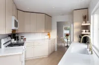 Casa Buena • New 4 bedroom house with hot tub