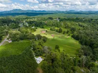 North Georgia Cottage minutes from Blue Ridge and McCaysville!