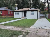Charming 3-bedroom 2 bathroom house with WiFi, AC in marvelous Birmingham.. Hotels near Lawson State Community College