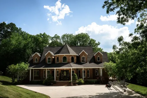 The Swan House:  Private, Peaceful, and Picturesque Lakefront Property Hotels in Coffee County