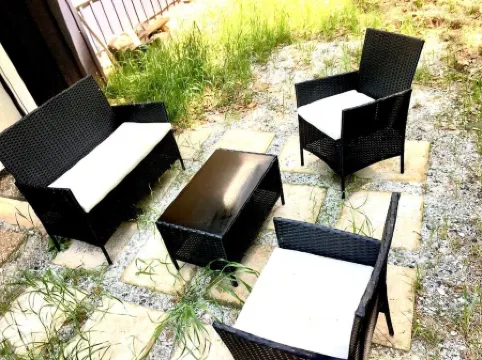 Vaulted Ceilings & Accent Windows--1 mile from CU