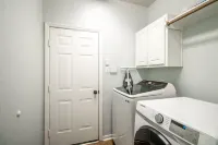 5BD/2.5BA HAWAIIAN OASIS IN THE WOODLANDS - ALOHA!