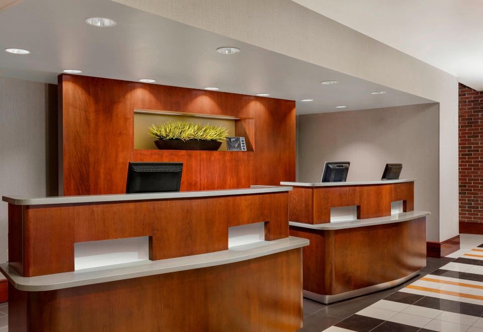 코트야드 메리어트 로비