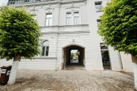 Boulevard Boutique B&B Hotels near Fântâna Arteziană (Parcul Avram Iancu - Blaj)