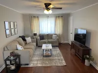 Cozy 2 Bedroom Unit Minutes From Downtown Cincinnati!