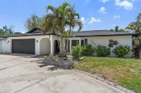 Salt Life Villa with Pool & Outdoor Dining