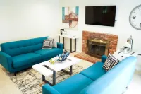 ENTIRE House!~3min to Old Town LaVerne! Các khách sạn ở La Verne