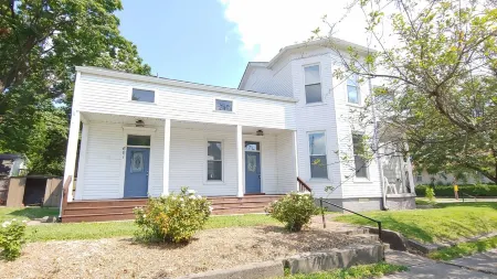 Victorian Center Jeffersonville