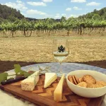 Steps from the River, Fast Internet, Hot Tub, Fishing, Peaceful, Family Friendly