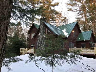 4 B.R. Ski Chalet: Minutes to Slopes Hotels near Okemo Mountain Resort