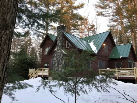 4 B.R. Ski Chalet: Minutes to Slopes