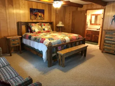 Log Cabin Back to Rio Grande National Forest - Fishing, Hiking, Skiing