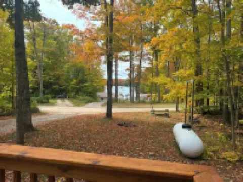 3-bedroom cottage in charming McMillan with WiFi in the East Lake Community Hotels in Luce County