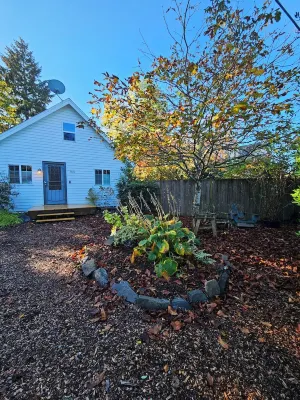 Nestled in the charming University Place, our cozy house is a perfect retreat!