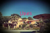 Le Vieux Pressoir, gîte for 4 people near Uzès, peaceful vacation in the countryside.