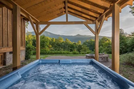 Sunset Ridge! Hot Tub+Fire Pit+Grill, WiFi, Mtn Views, Easy Access, Nearby Town!