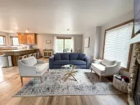 Tranquility in Downtown Fish Creek