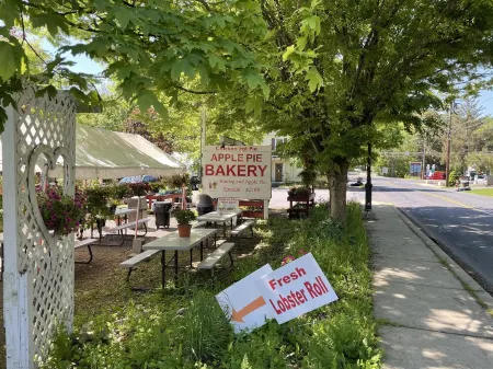 Whitetail Retreat-Hiking, Biking & River Adventure