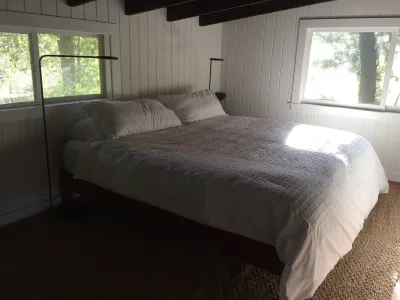 Updated cabin, right on Russian River, amazing river access & location!