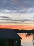 Half Moon Lake, Barnstead, NH vacation house on water front with firepit