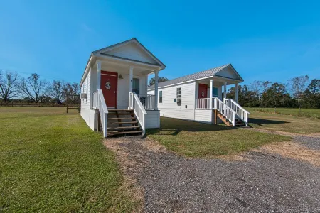 Alma's Cottage.....Tiny House at Stillwater Ranch
