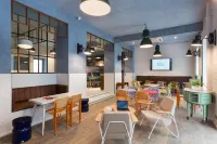 Hostel Ozz by HappyCulture