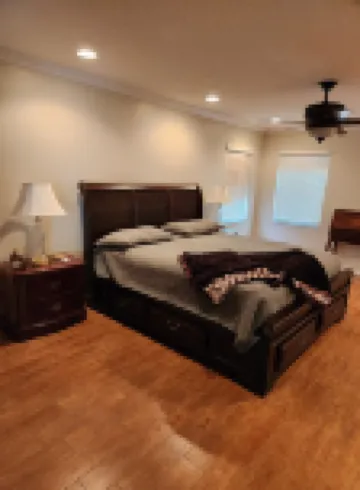 Palm Coast cottage, 3 bedroom 2 bath house w/office,city golf courses and beach.