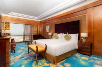 Holiday Inn Suites Kuwait Salmiya