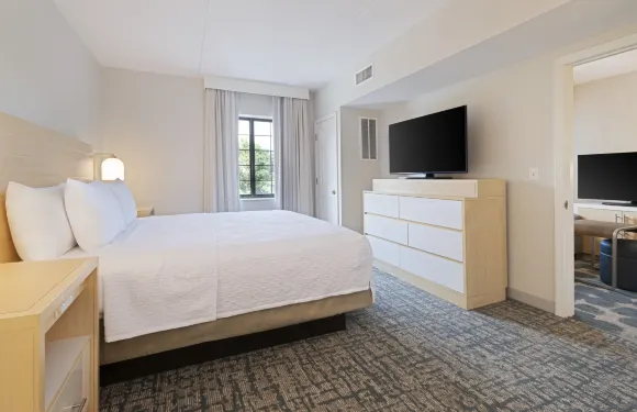 希爾頓帕西帕尼-特洛伊山丘Homewood套房酒店