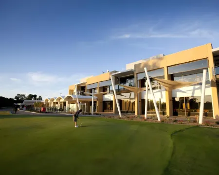 リッチ リバー ゴルフ クラブ リゾート モアマのホテル