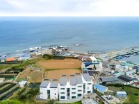 Badam Pool Villa Hotels near Ganjeolgot
