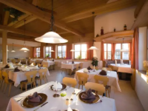 Alpchalet Schwanstein Hotels in Halblech