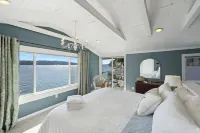Waterfront-Cozy Cottage on the Water! Best View of Pnw Moody Season. Green Clean