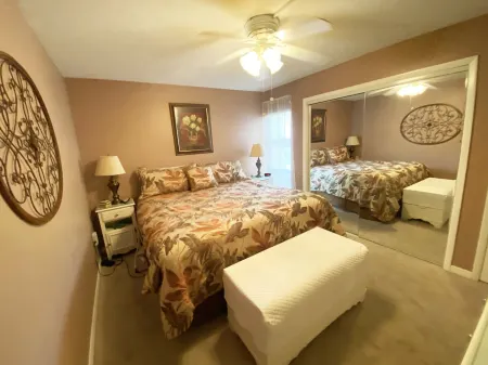 Ground Floor - Delightful and Totally Divine - Free Netflix, WI-FI, Chromcast