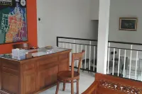 RedDoorz Syariah Near Balai Kota Probolinggo 2