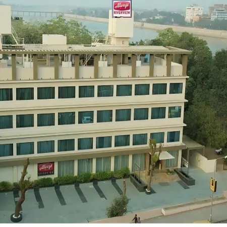 Hotel Riverview Отели рядом с достопримечательностью «Набережная Сабармати»