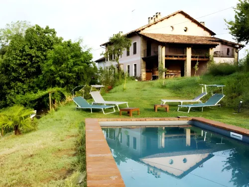 Casa Isabella فنادق في Mombaruzzo