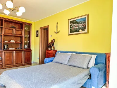 Miralago Guest House