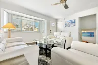 ᨒStylish 4BR / Movie Lounge / 10 min to Ft Carsonᨒ Hôtels à : Stratmoor