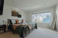 Haven at Greenbridge: Near SEA Airport & Downtown Seattle Hotels in White Center