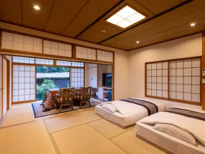 Kashiwagura Onsen Taishikan 木造地蔵菩薩半跏像 大平町指定文化財周辺のホテル