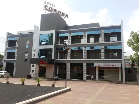 Hotel Corona Отели в г. Бхолав Парт