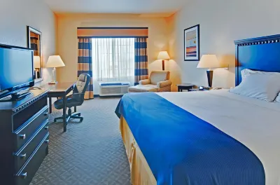 Holiday Inn Express Delano Hwy 99 Hotels in Delano