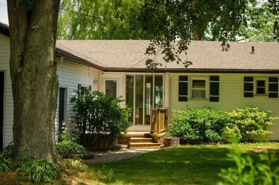 Bungalow on the Bay Hotels near Traynor Family Vineyard