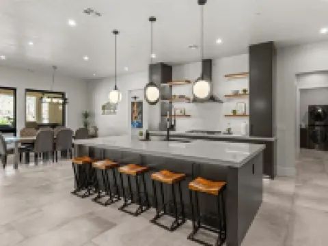 Beautiful 5 Bd/6 Bath - Zion's Edge, Kolob Canyon, Private Pool, Hot Tub, Views! 維爾京酒店