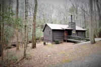 Whispering Creek on Brown Bear - Creekside Cabin Các khách sạn gần Anna Ruby Falls