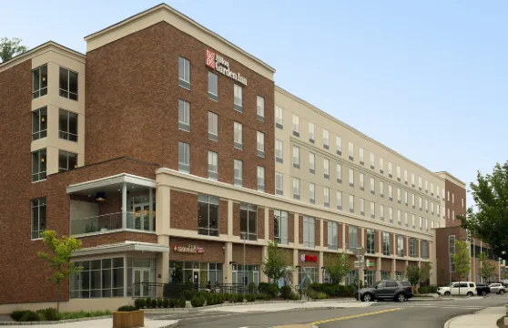 多布斯費裏威徹斯特希爾頓花園酒店